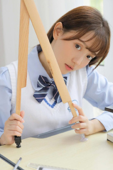 请别相信她韩剧